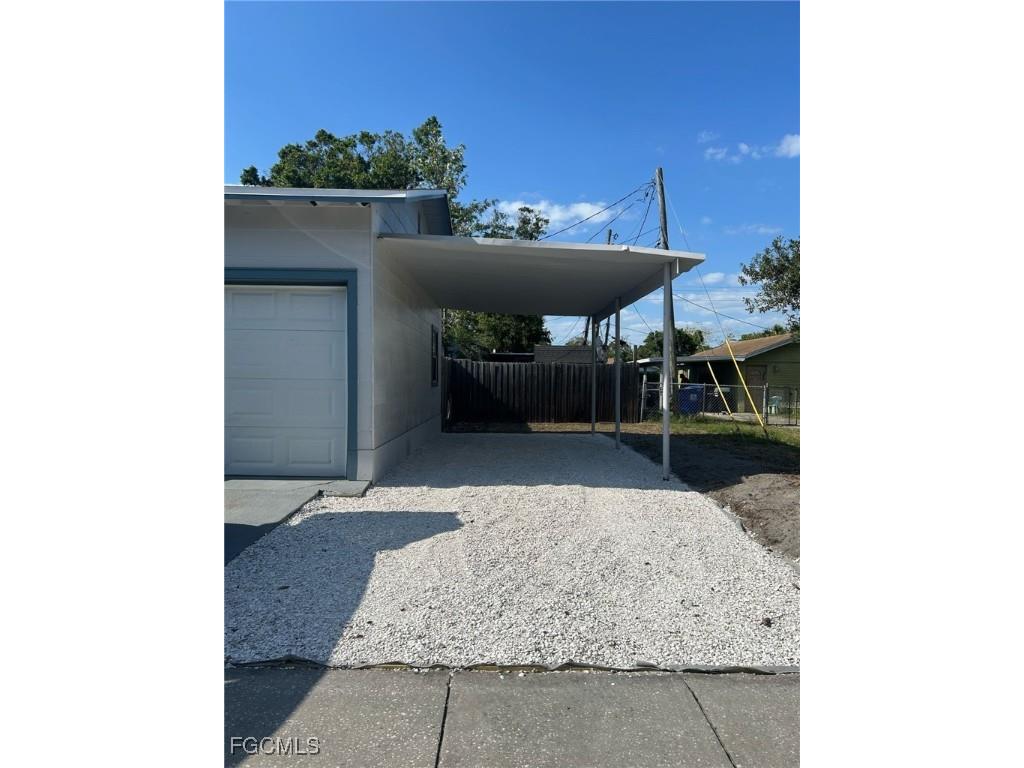 1144 46th Street S Saint Petersburg FL 33711 2025010844 image7