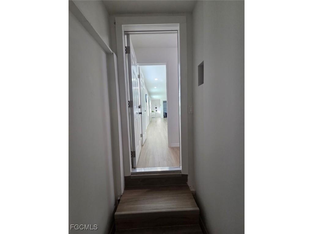 1144 46th Street S Saint Petersburg FL 33711 2025010844 image8