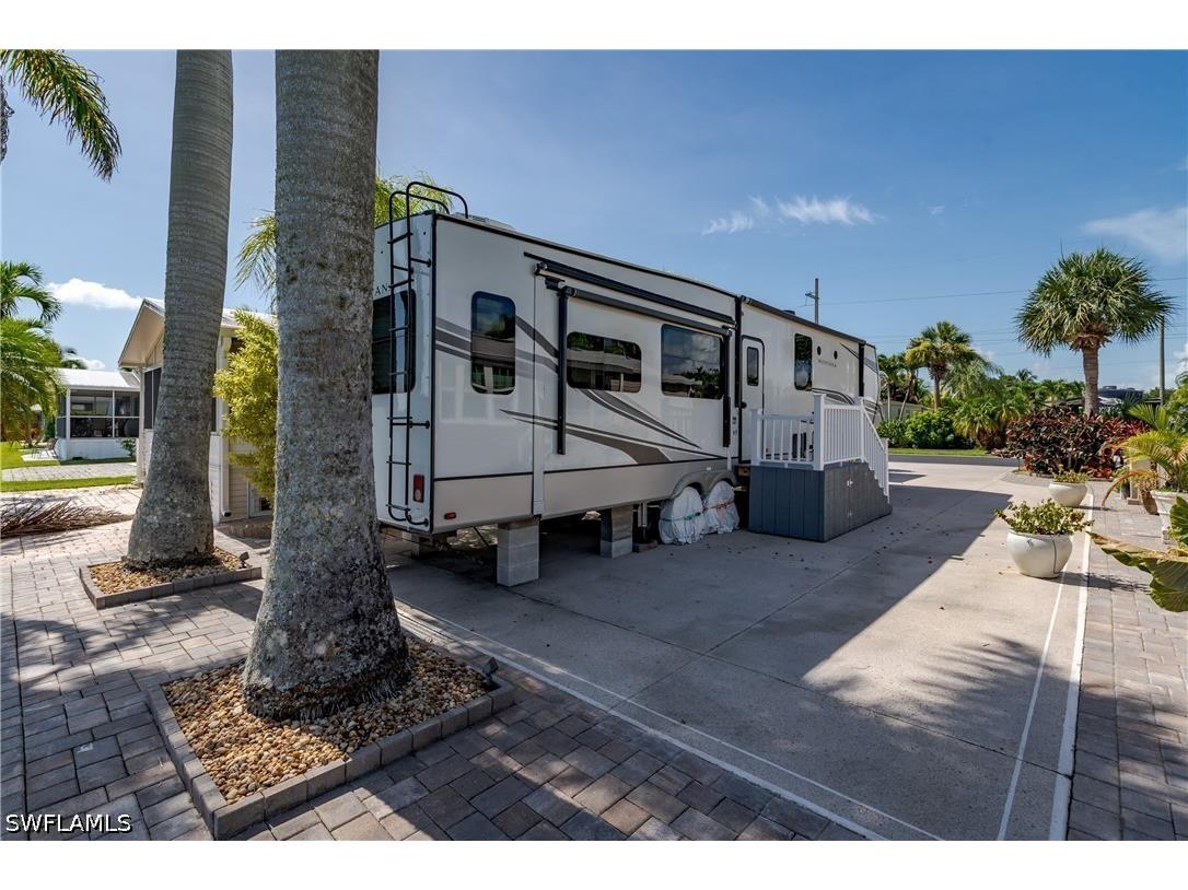 1146 Silver Lakes Boulevard Naples FL 34114 226023558 image23