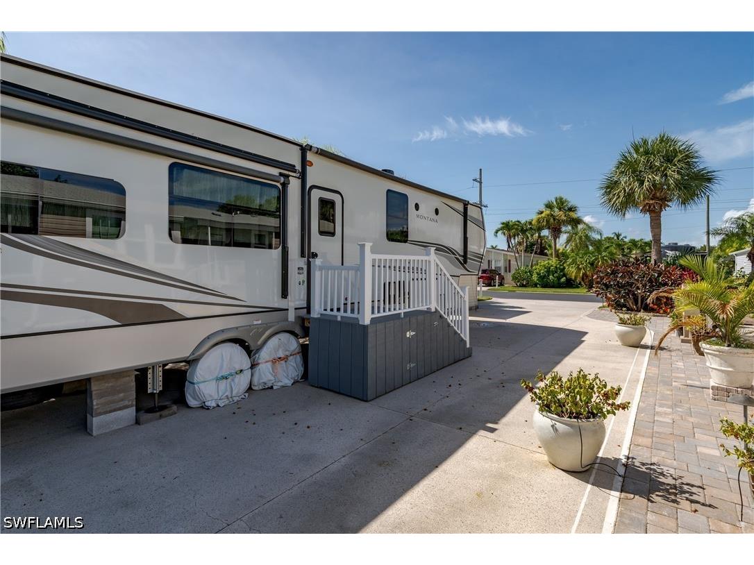 1146 Silver Lakes Boulevard Naples FL 34114 226023558 image24