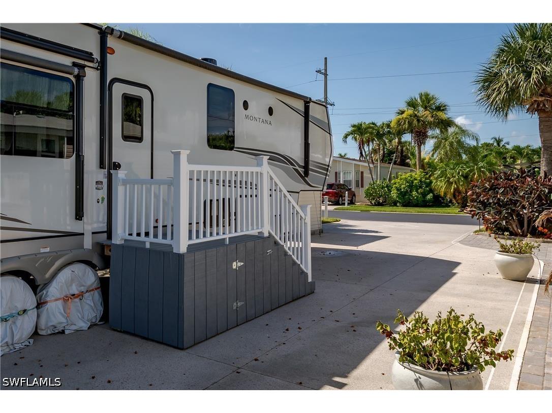 1146 Silver Lakes Boulevard Naples FL 34114 226023558 image25