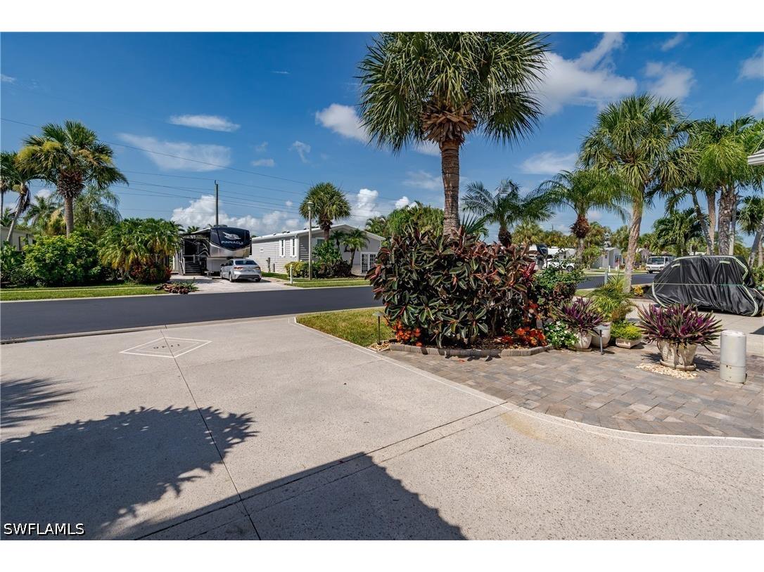 1146 Silver Lakes Boulevard Naples FL 34114 226023558 image28