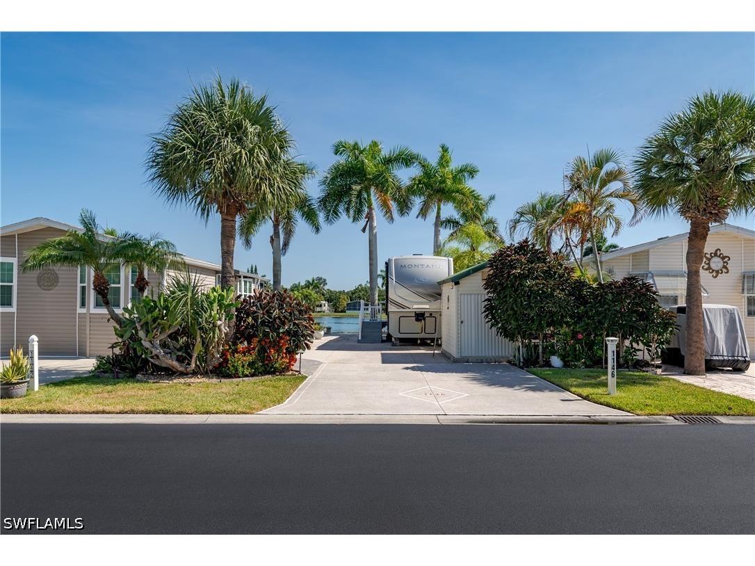 1146 Silver Lakes Boulevard Naples FL 34114 226023558 image3