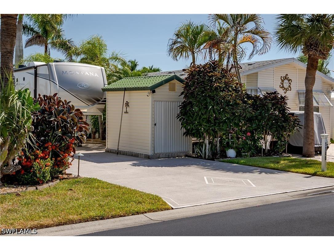 1146 Silver Lakes Boulevard Naples FL 34114 226023558 image5