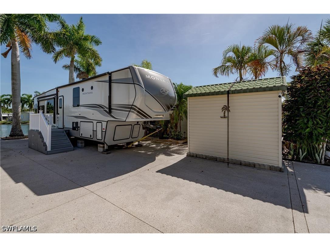 1146 Silver Lakes Boulevard Naples FL 34114 226023558 image8