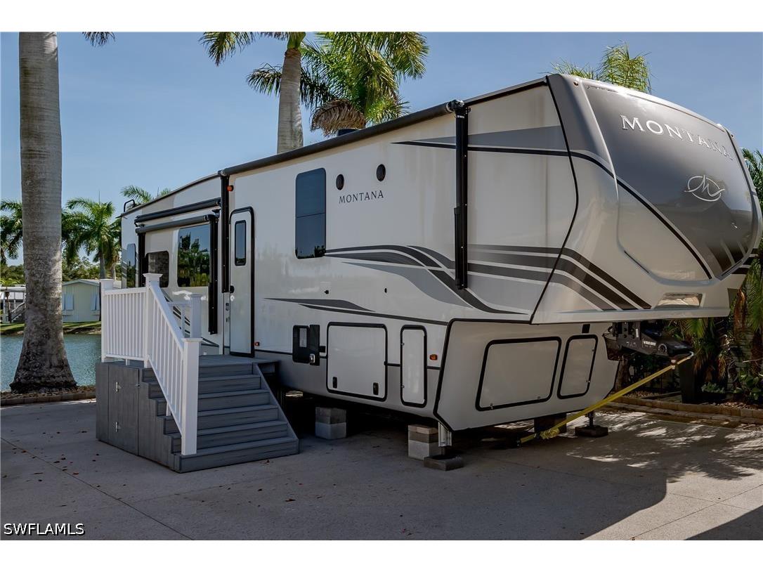 1146 Silver Lakes Boulevard Naples FL 34114 226023558 image9
