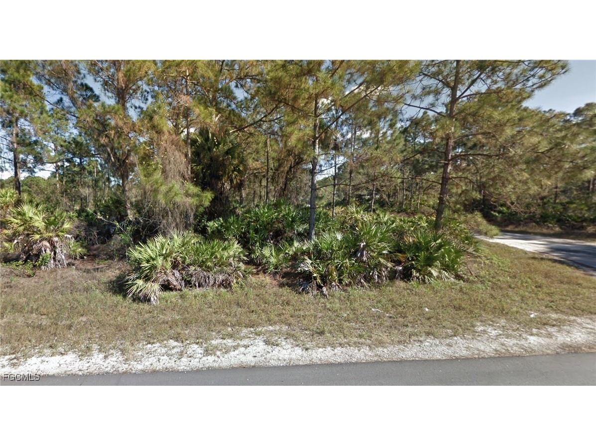 1147 Crocus Street Lehigh Acres FL 33974 2025004031 image4