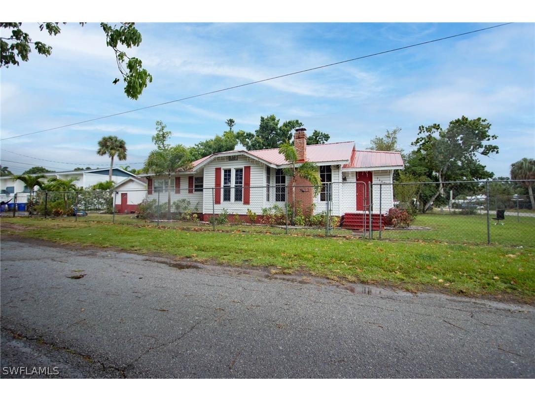 1147 Rose Avenue Fort Myers FL 33916 224035307 image1