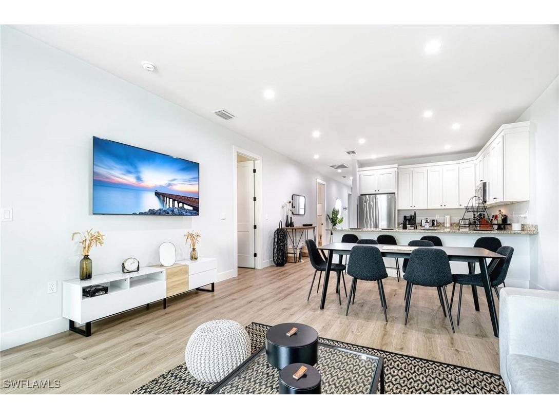 1147 Steeves Avenue Naples FL 34104 225067783 image1