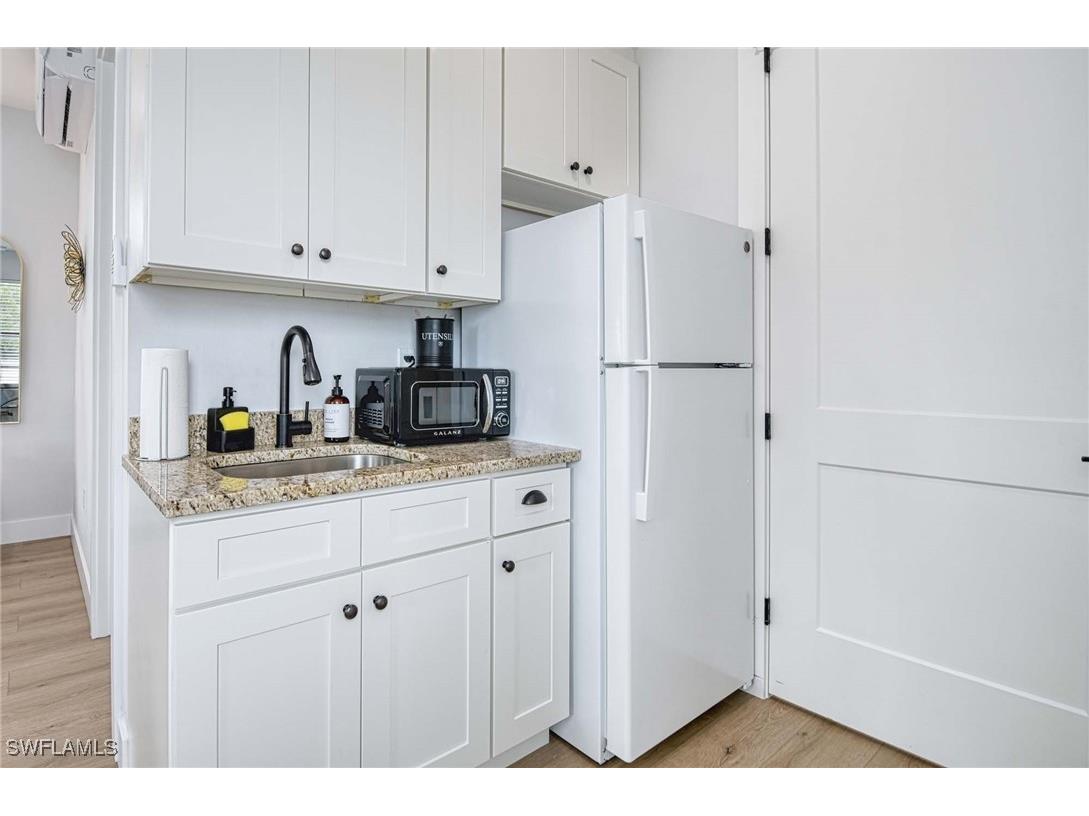 1147 Steeves Avenue Naples FL 34104 225067783 image19