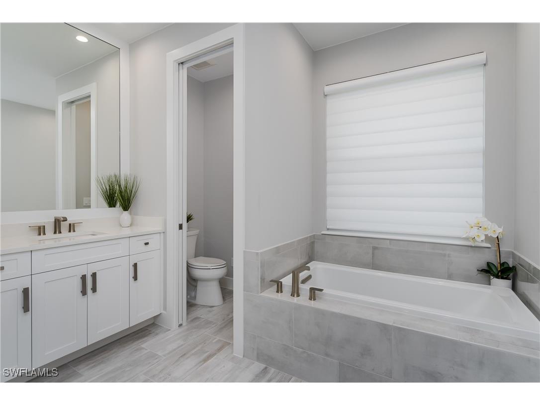 1148 Breakwater Court Marco Island FL 34145 225084063 image17