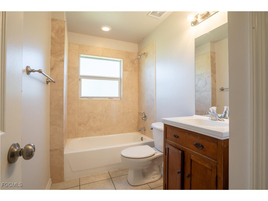 1148 Dutchess Street E Lehigh Acres FL 33974 2025020174 image17