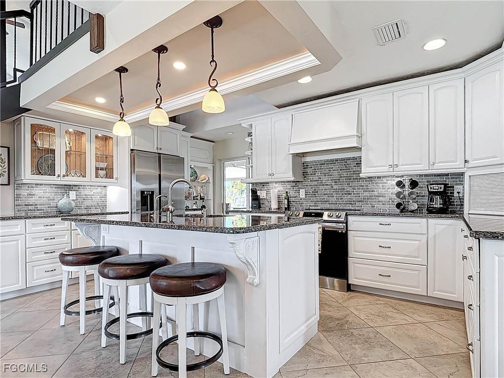 11481 Rebecca Circle Fort Myers Beach FL 33931 2025021095 image6