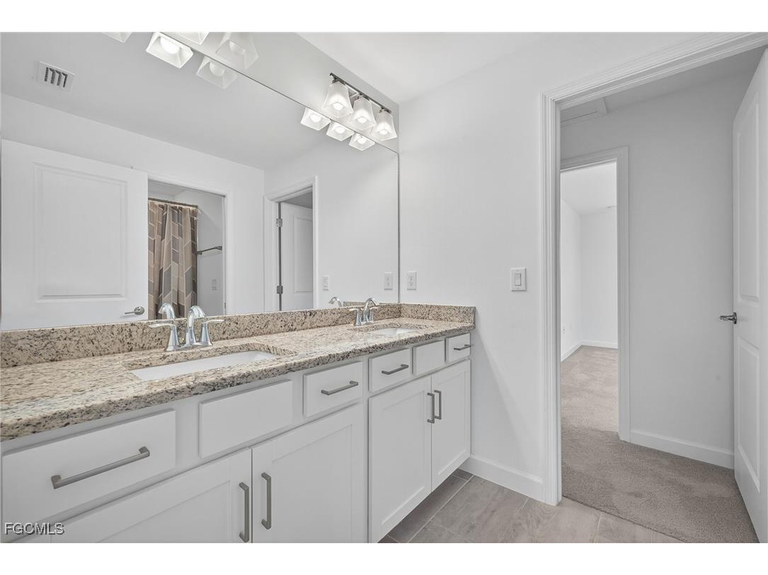 11484 Canopy Loop Fort Myers FL 33913 2025020887 image32