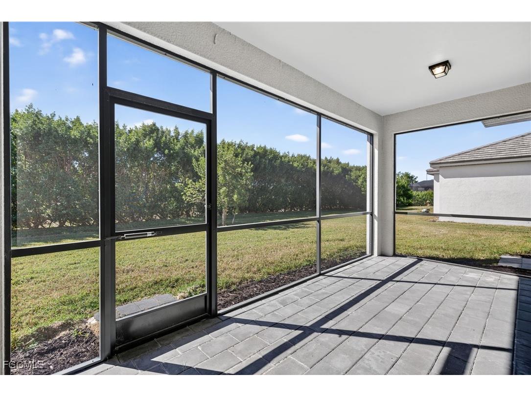 11484 Canopy Loop Fort Myers FL 33913 2025020887 image35
