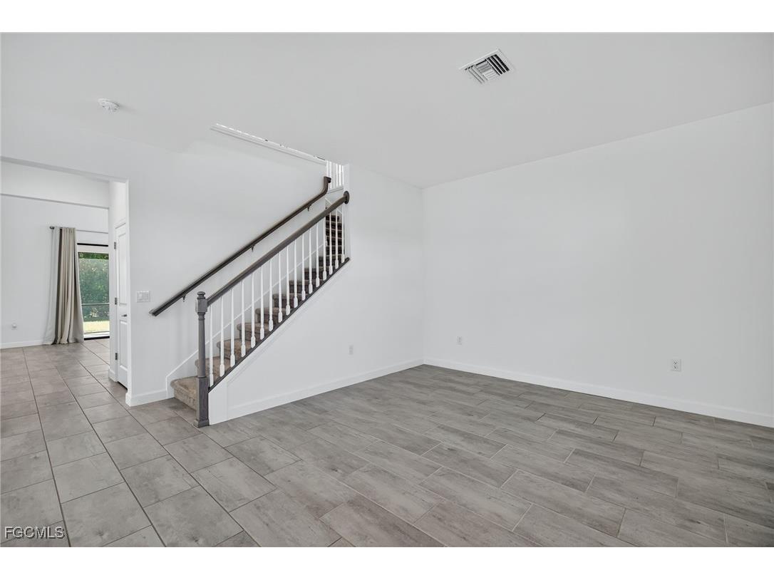 11484 Canopy Loop Fort Myers FL 33913 2025020887 image6