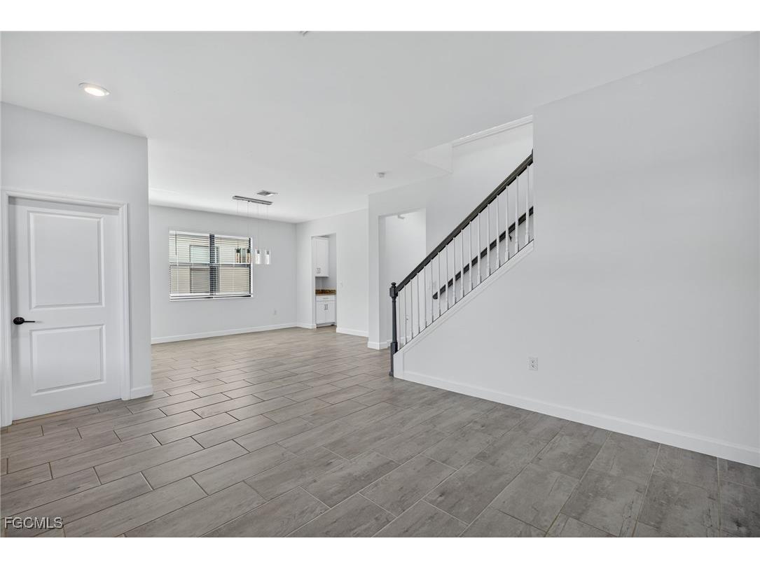 11484 Canopy Loop Fort Myers FL 33913 2025020887 image7