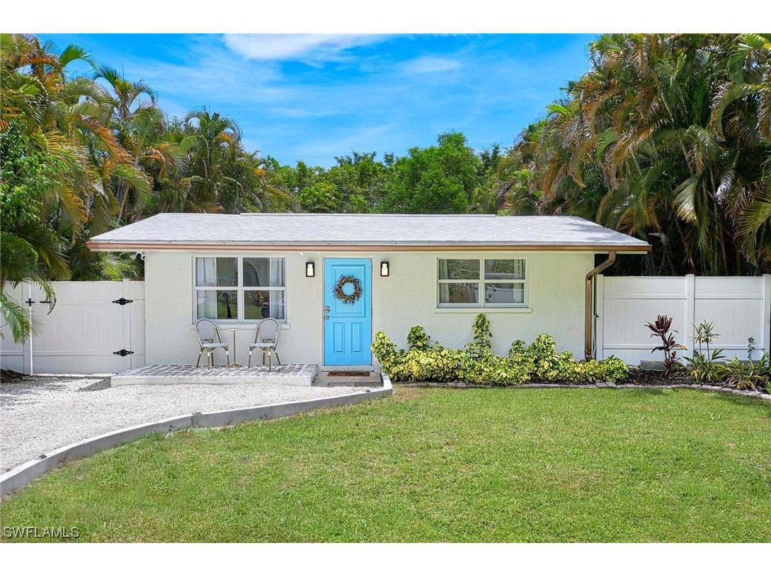 115 7th Street Naples FL 34113 223054479 image1