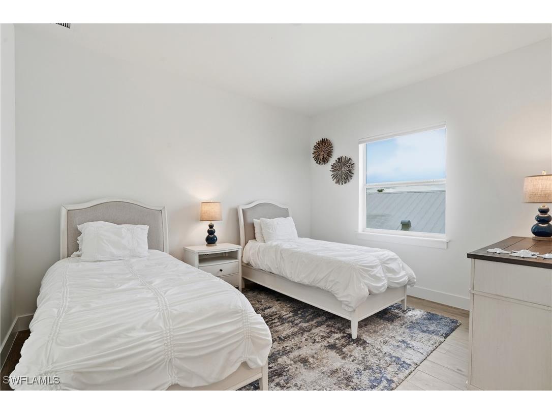 115 Cambria Lane Naples FL 34112 225074812 image20