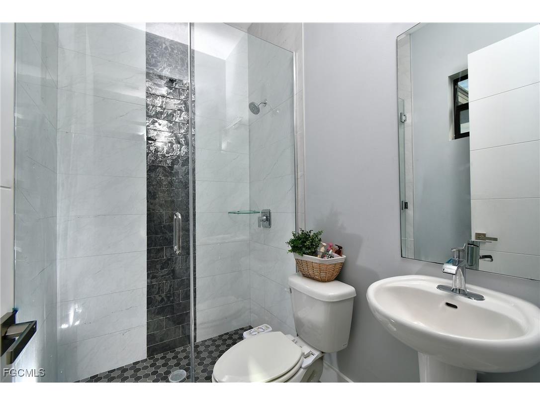 115 NW 33rd Avenue Cape Coral FL 33993 2025013243 image19