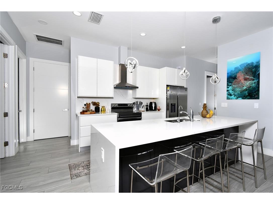 115 NW 33rd Avenue Cape Coral FL 33993 2025013243 image5