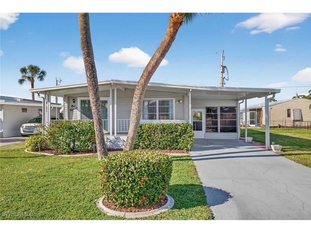 115 Overland Trail North Fort Myers FL 33917 225082823 image1