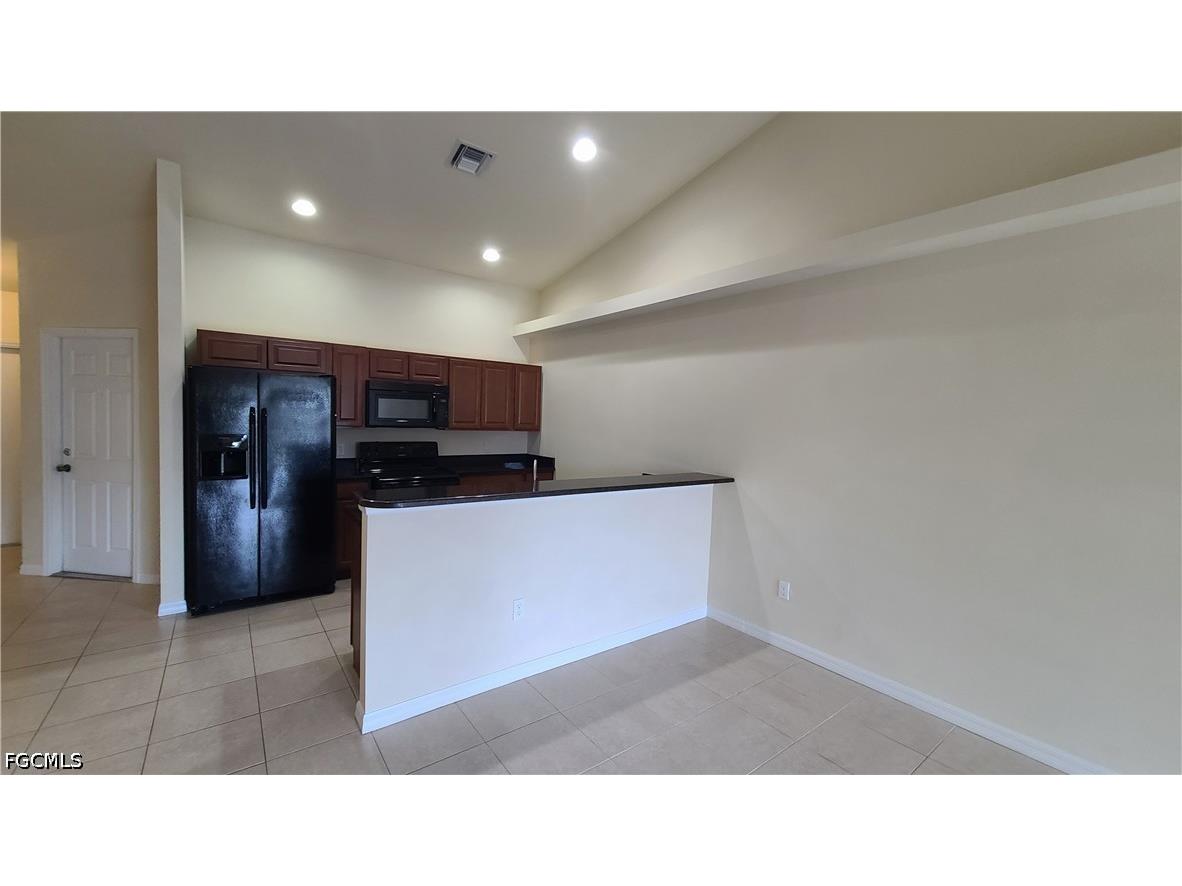 115 SE 12th Terrace #115 Cape Coral FL 33990 2026029364 image9