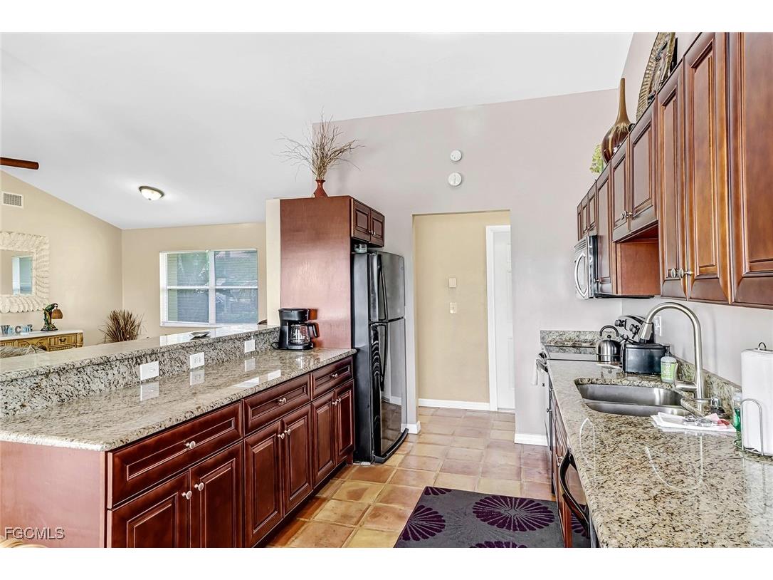 115 SW 12th Terrace Cape Coral FL 33991 2025010732 image12