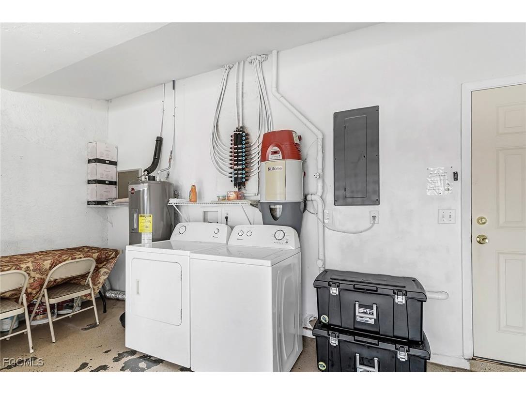 115 SW 12th Terrace Cape Coral FL 33991 2025010732 image21