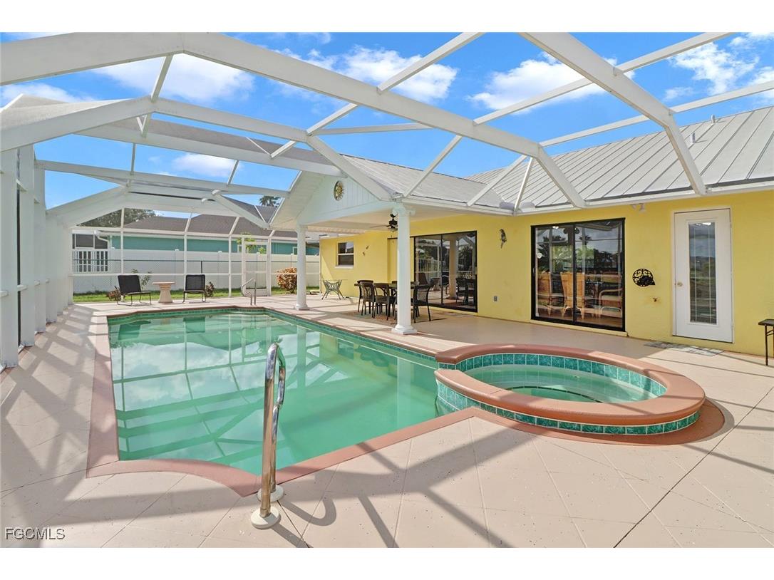 115 SW 12th Terrace Cape Coral FL 33991 2025010732 image25