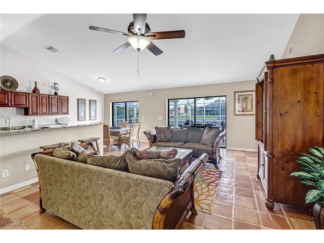 115 SW 12th Terrace Cape Coral FL 33991 2025010732 image6