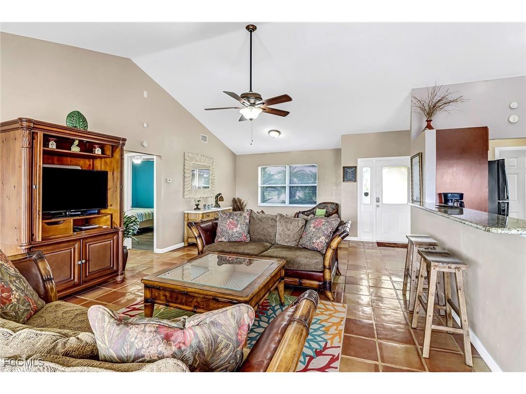 115 SW 12th Terrace Cape Coral FL 33991 2025010732 image8