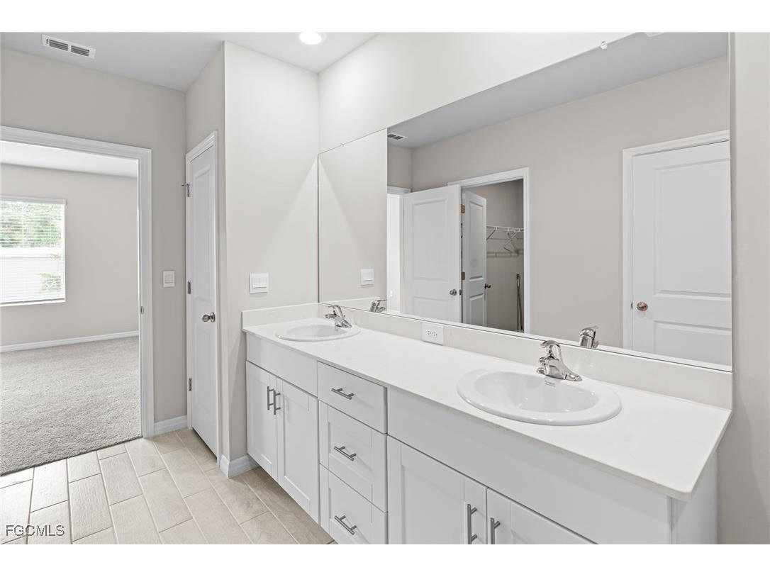 1150 Brooklands Drive Fort Myers FL 33905 2025020145 image17