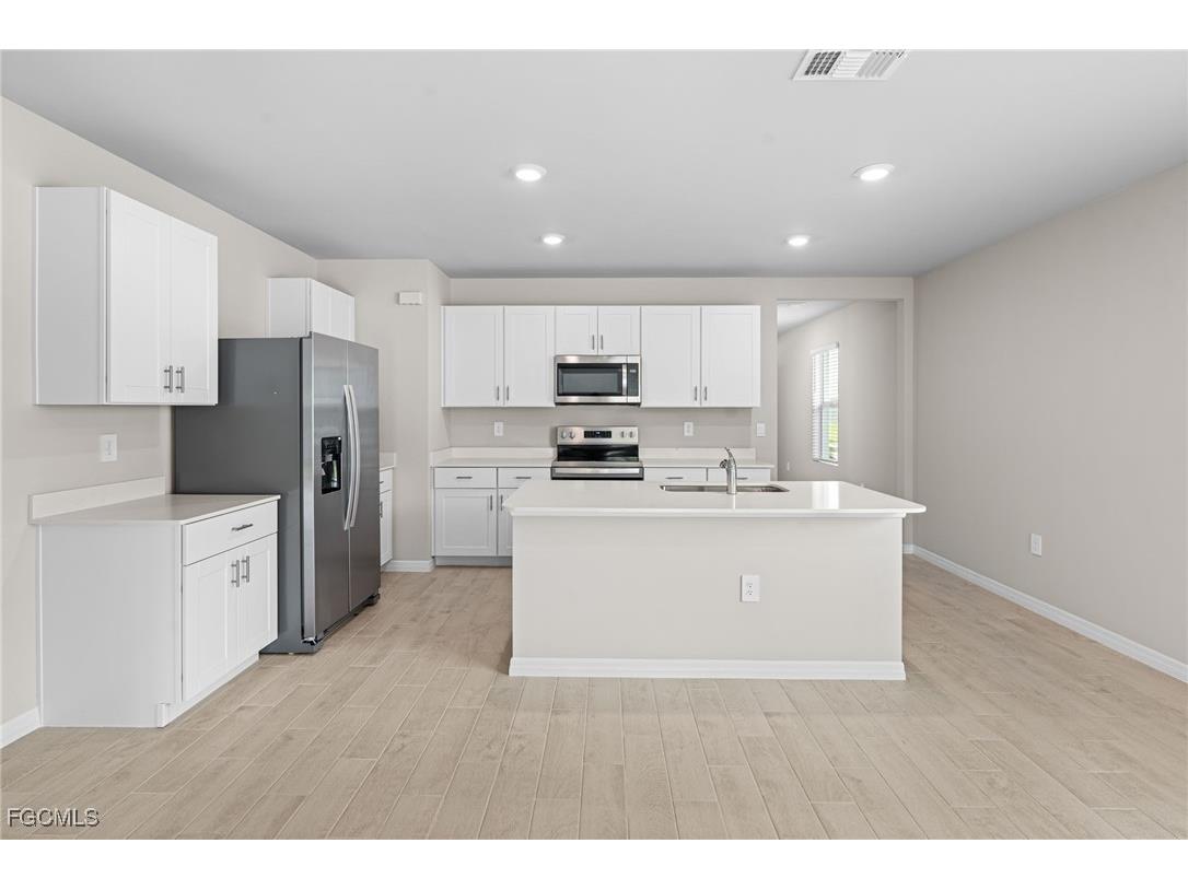 1150 Brooklands Drive Fort Myers FL 33905 2025020145 image5