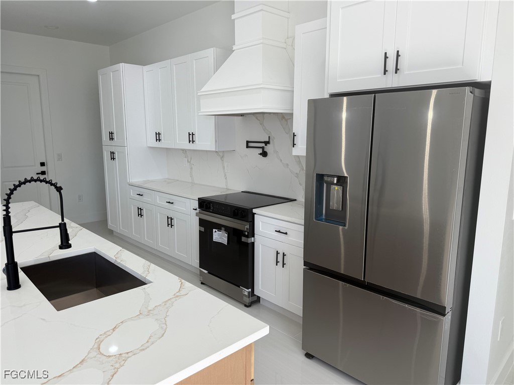 1150 Eclipse Street E Lehigh Acres FL 33974 2025018101 image1