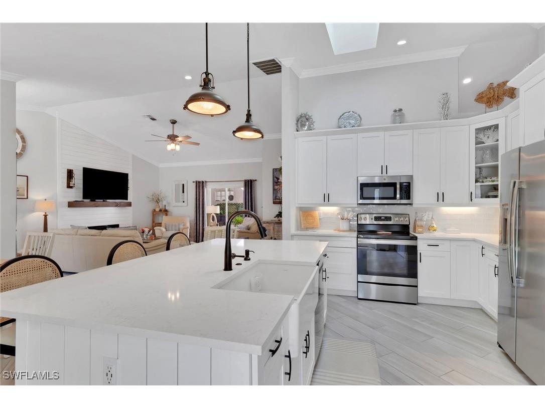 1151 Jardin Drive Naples FL 34104 225079982 image5