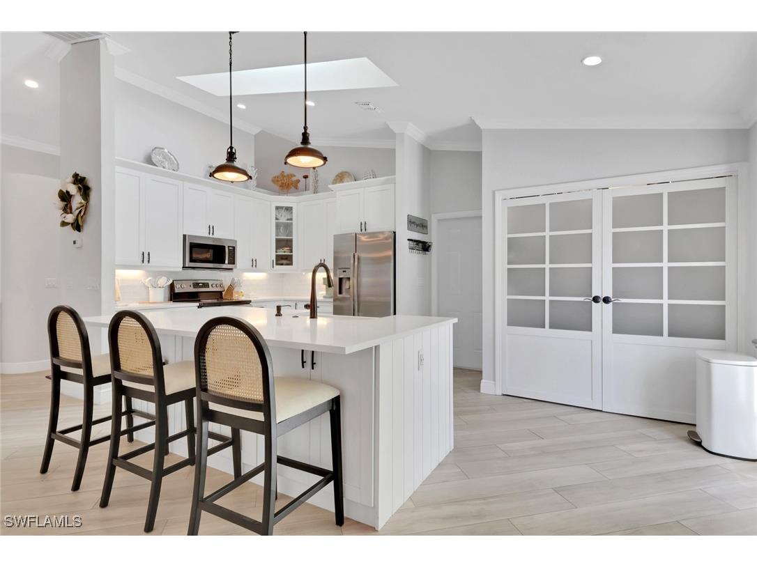 1151 Jardin Drive Naples FL 34104 225081372 image1