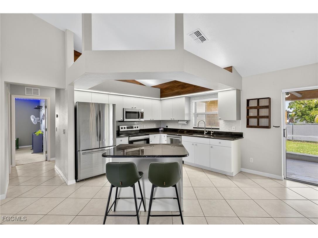 1151 NW 1st Avenue Cape Coral FL 33993 2025009728 image7