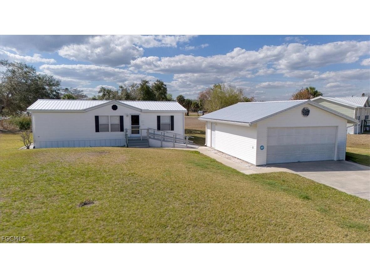 1151 Peaceful Lane Moore Haven FL 33471 2026010267 image1