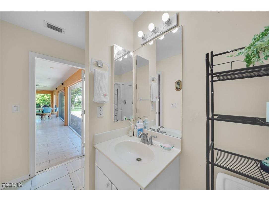 1151 SW 45th Terrace Cape Coral FL 33914 2025005516 image28