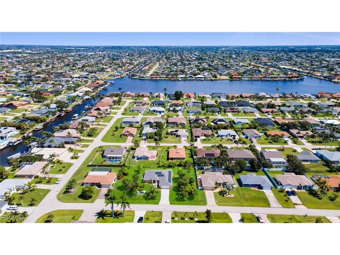 1151 SW 45th Terrace Cape Coral FL 33914 2025005516 image3