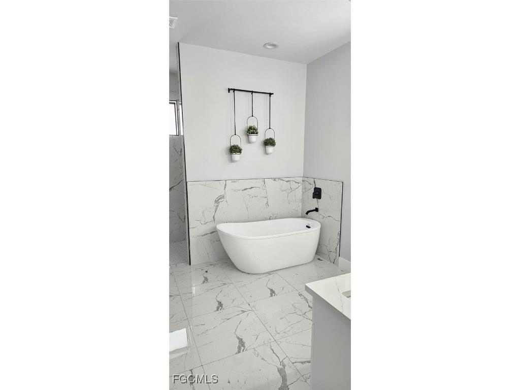 1151 SW 4th Lane Cape Coral FL 33991 2025011232 image16