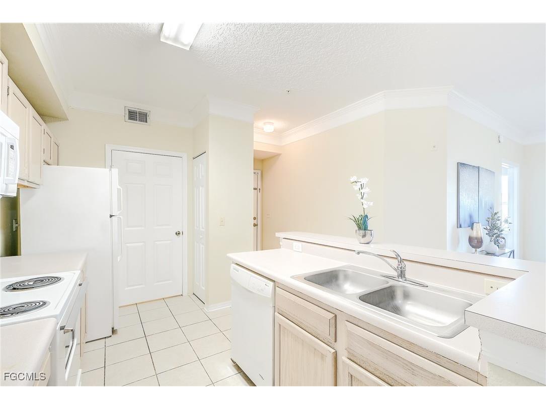 11510 Villa Grand #421 Fort Myers FL 33913 2025012452 image8
