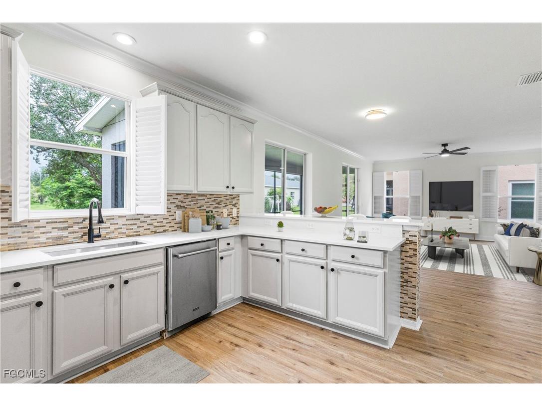 11519 Gainsborough Way Lehigh Acres FL 33971 2025007844 image3