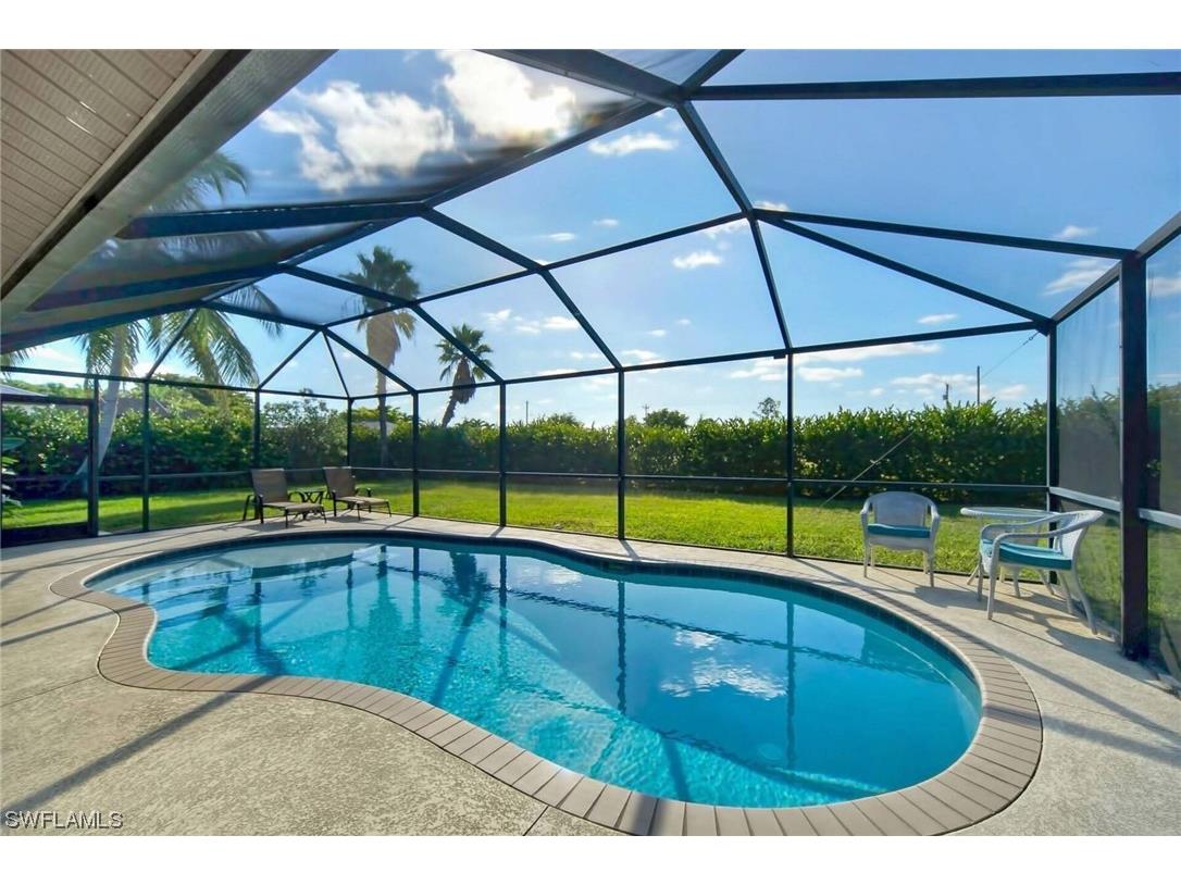 1152 SW 39th Terrace Cape Coral FL 33914 223035012 image1