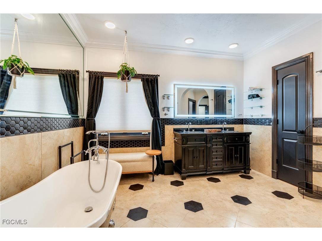 11523 Andy Rosse Lane Captiva FL 33924 2025014469 image9