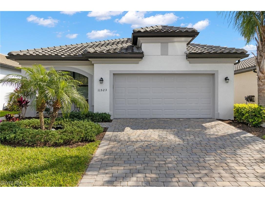 11523 Golden Oak Terrace Fort Myers FL 33913 223013936 image1
