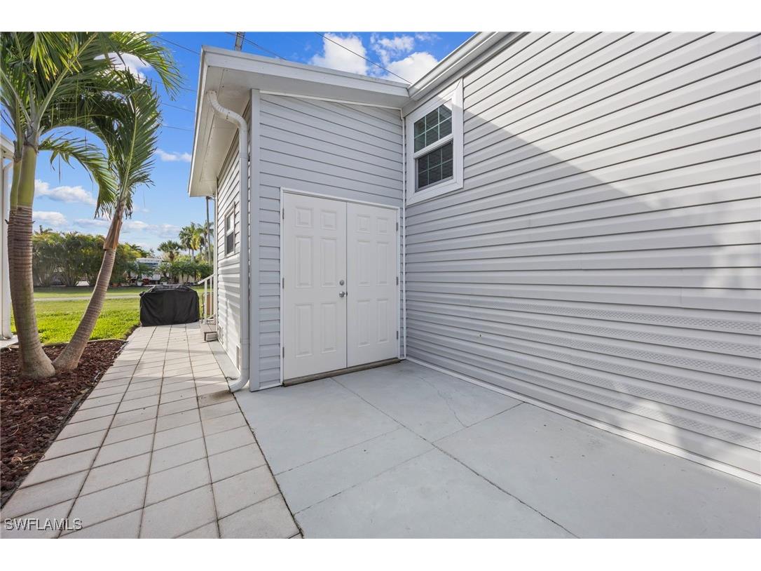 1153 Silver Lakes Boulevard Naples FL 34114 225082260 image25