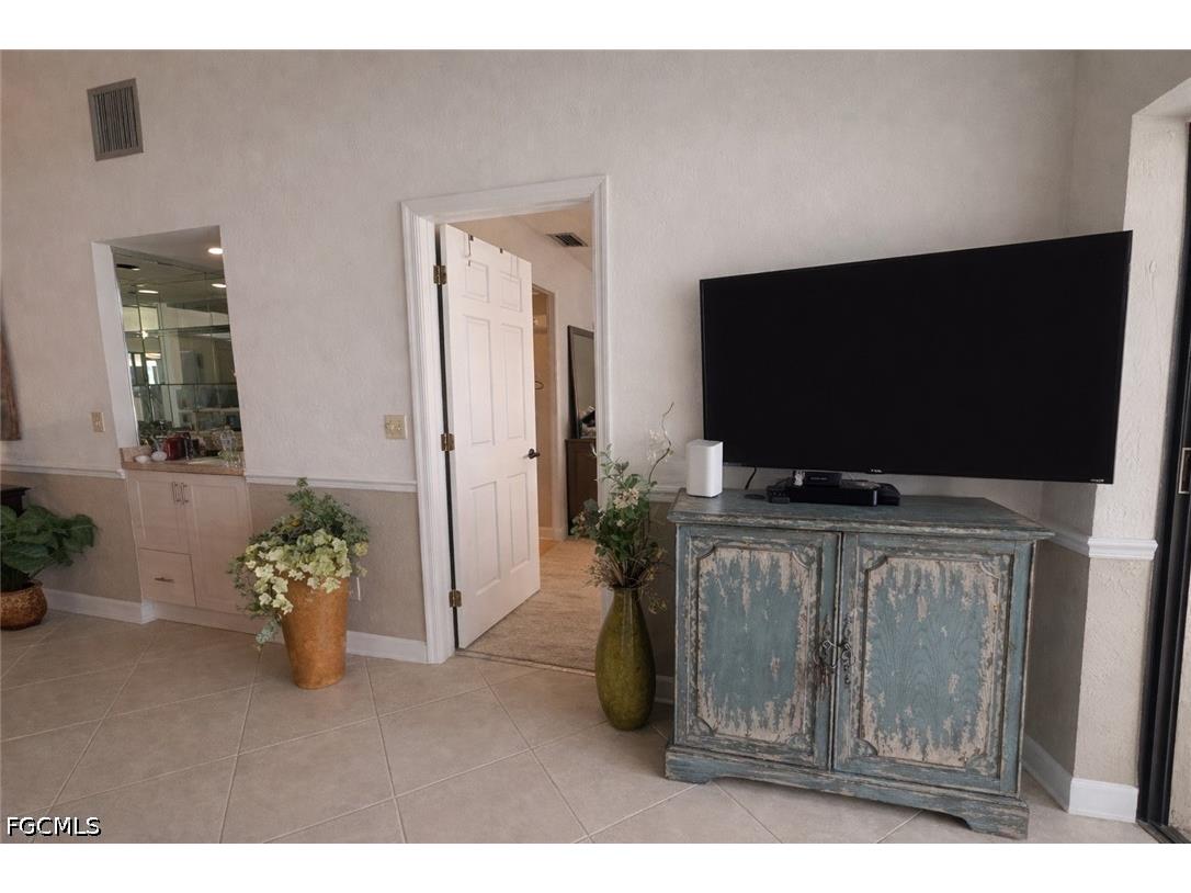 11537 Caravel Circle #3240 Fort Myers FL 33908 2026016072 image3