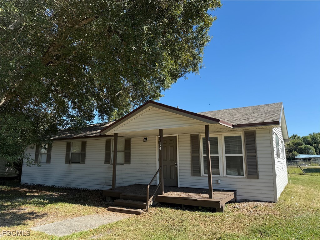 1154 Gamble Street Moore Haven FL 33471 2025021089 image1
